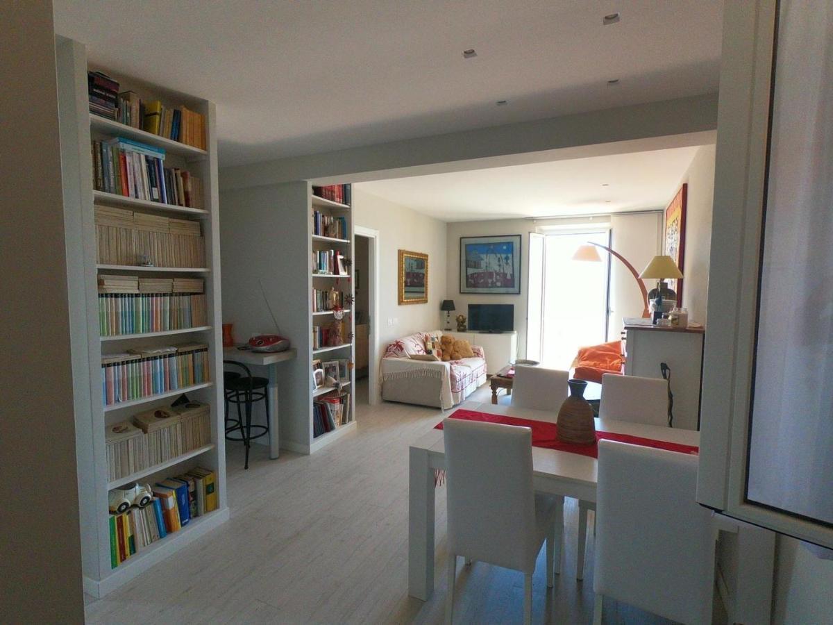 הוילה Rosso Tramonto Luxury-White- Ladispoli, Lungomare Regina Elena 58 מראה חיצוני תמונה