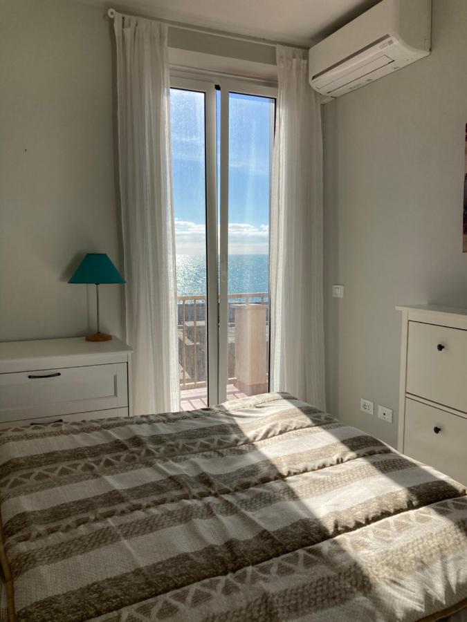 הוילה Rosso Tramonto Luxury-White- Ladispoli, Lungomare Regina Elena 58 מראה חיצוני תמונה